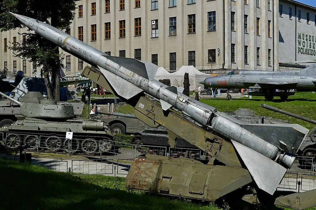 V-750 missile