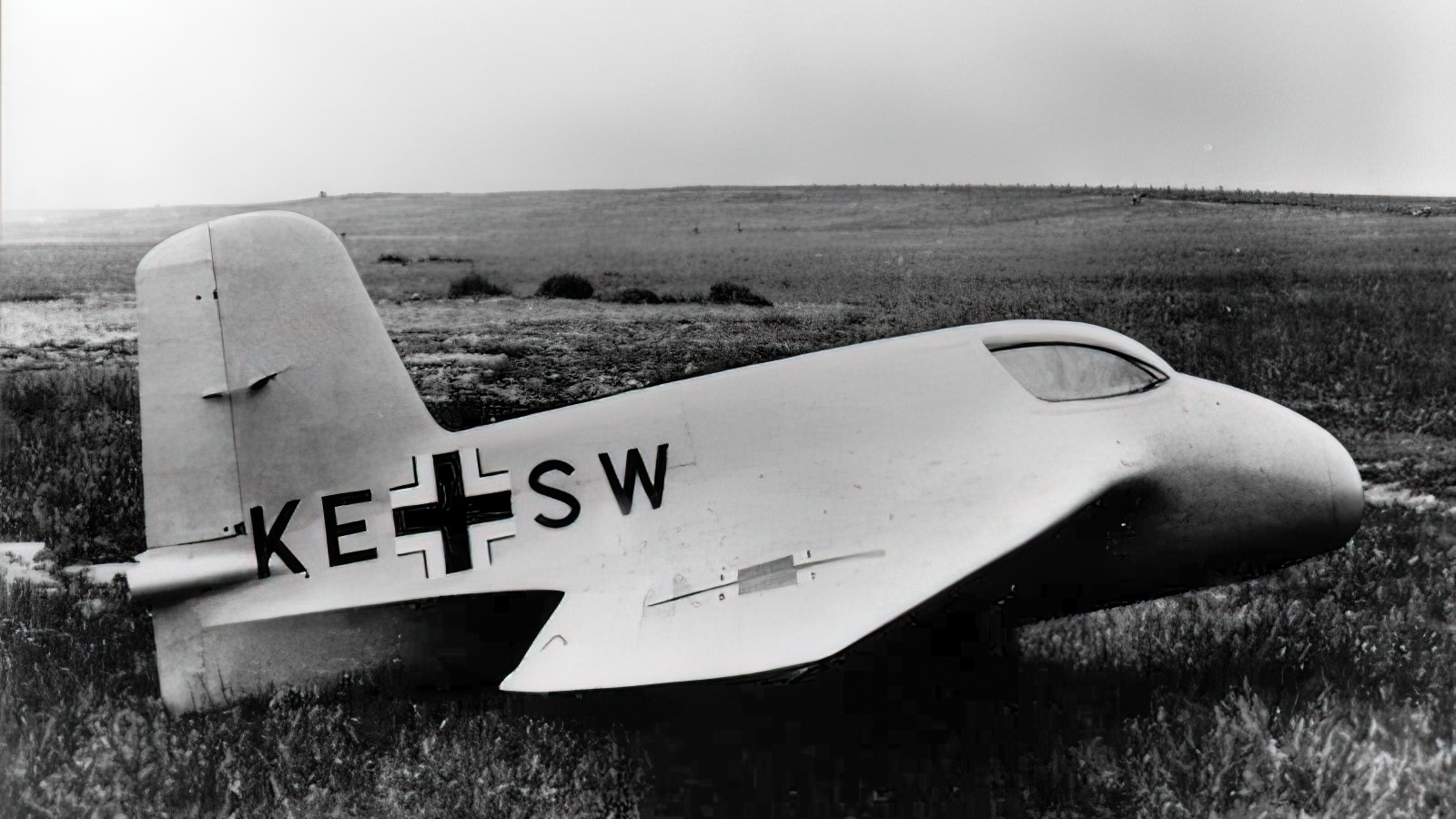 The Me 163A V4 (first prototype) in 1941. Bundesarchiv, Bild 146-1972-058-62 / CC-BY-SA 3.0