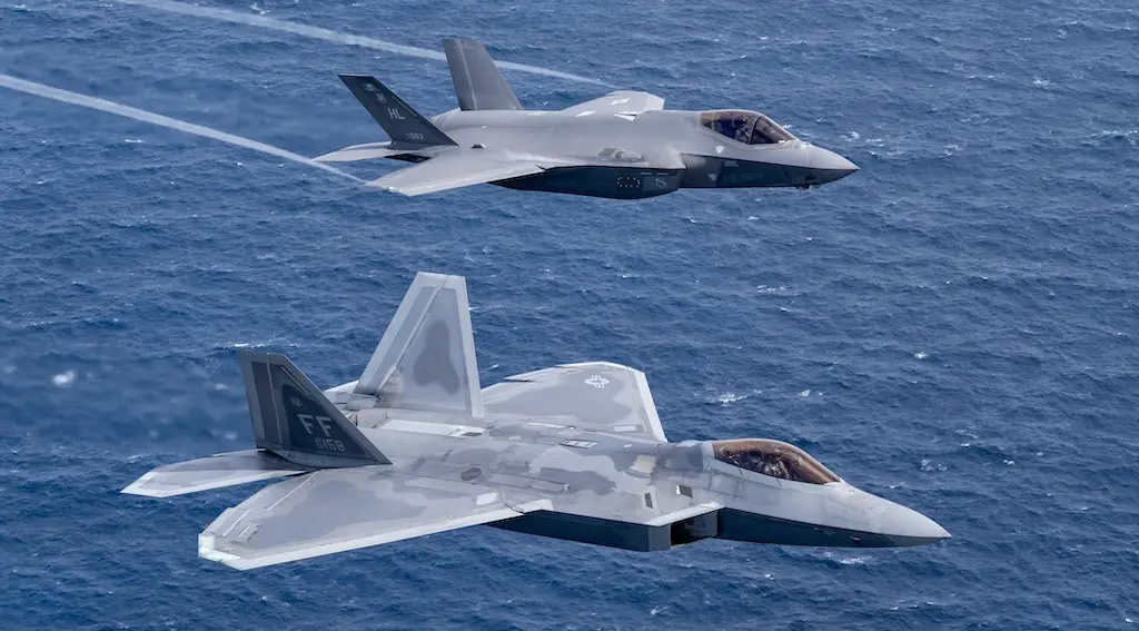 F-22 versus F-35