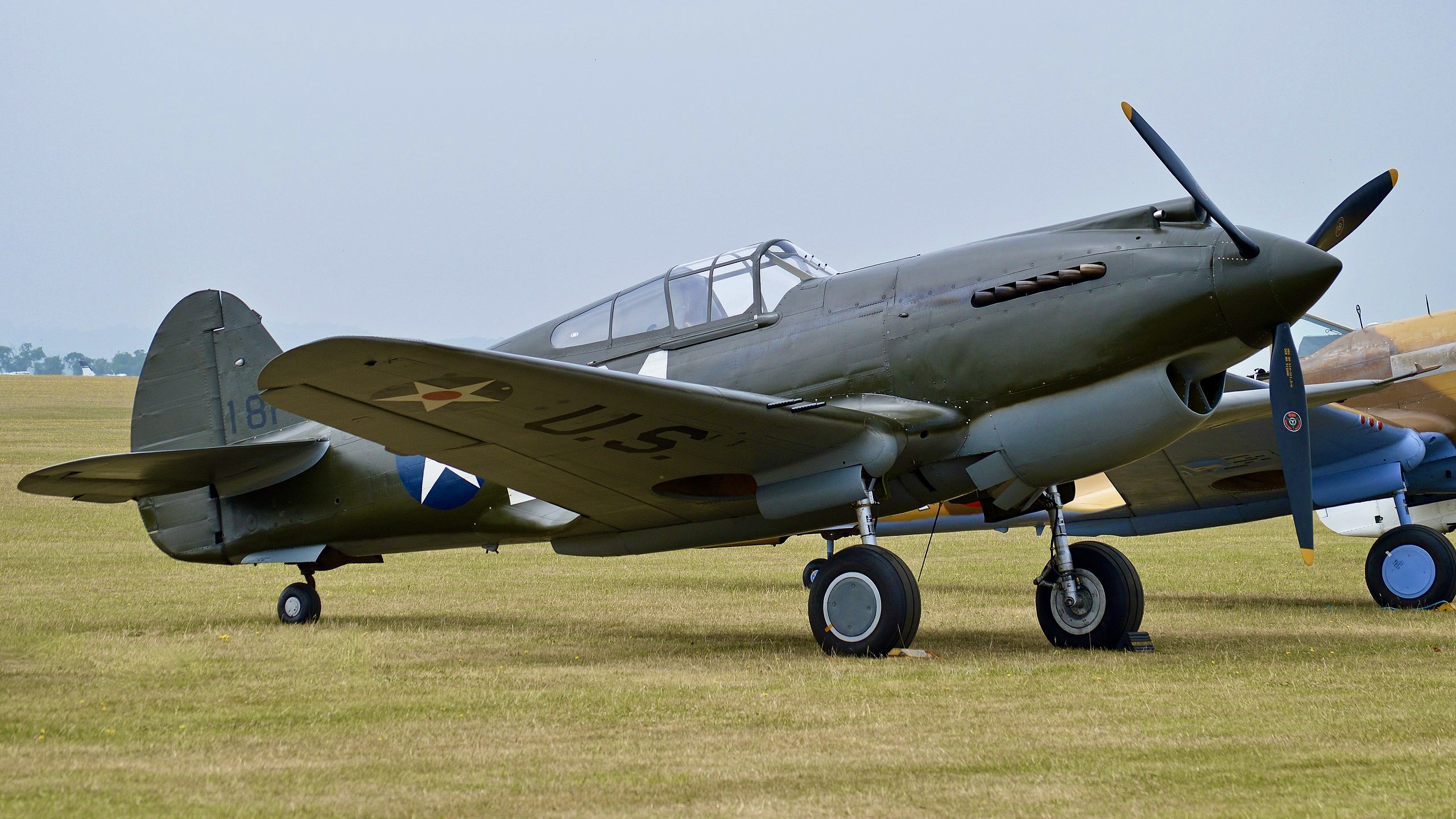 Curtiss P-40B Warhawk