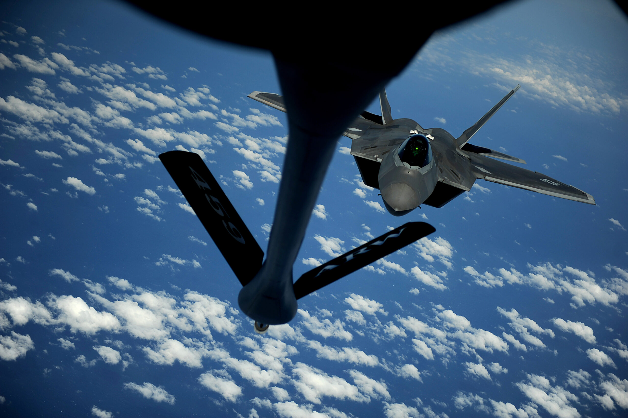 F-22 Raptor aerial refuel