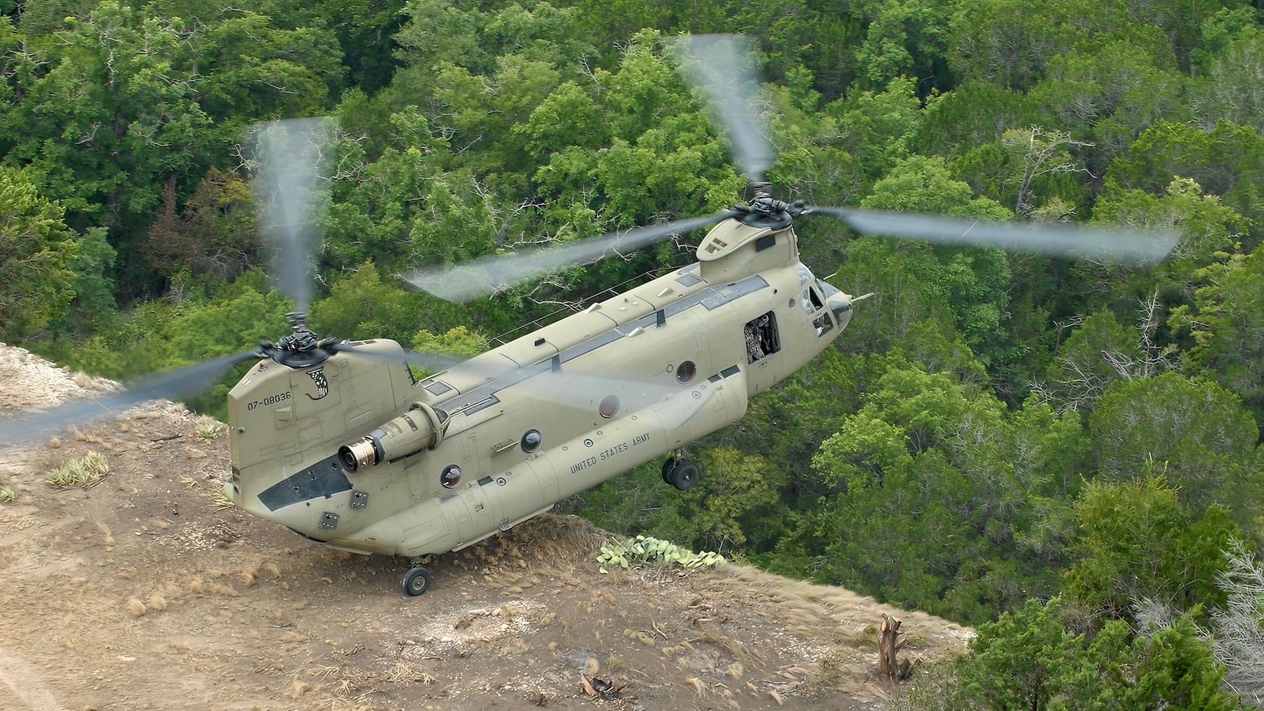 CH-47F Chinook helicopter