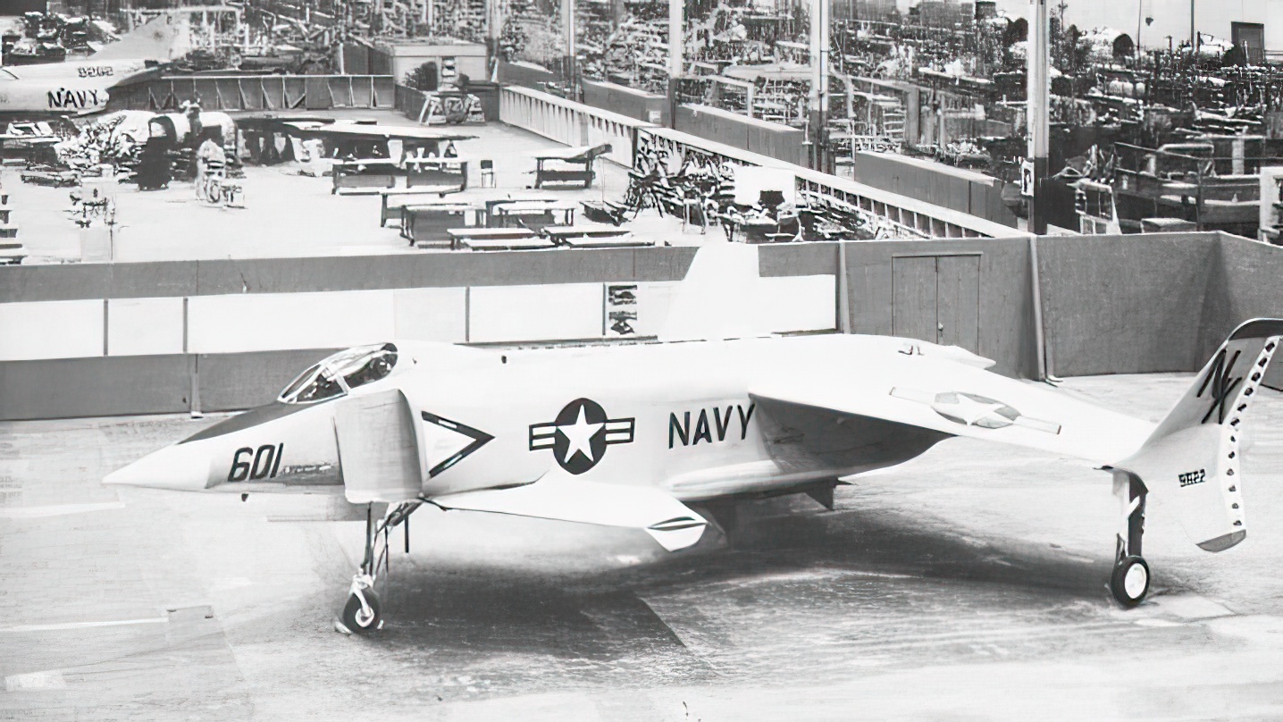Mockup of the proposed North American-Rockwell XFV-12A V/STOL fighter