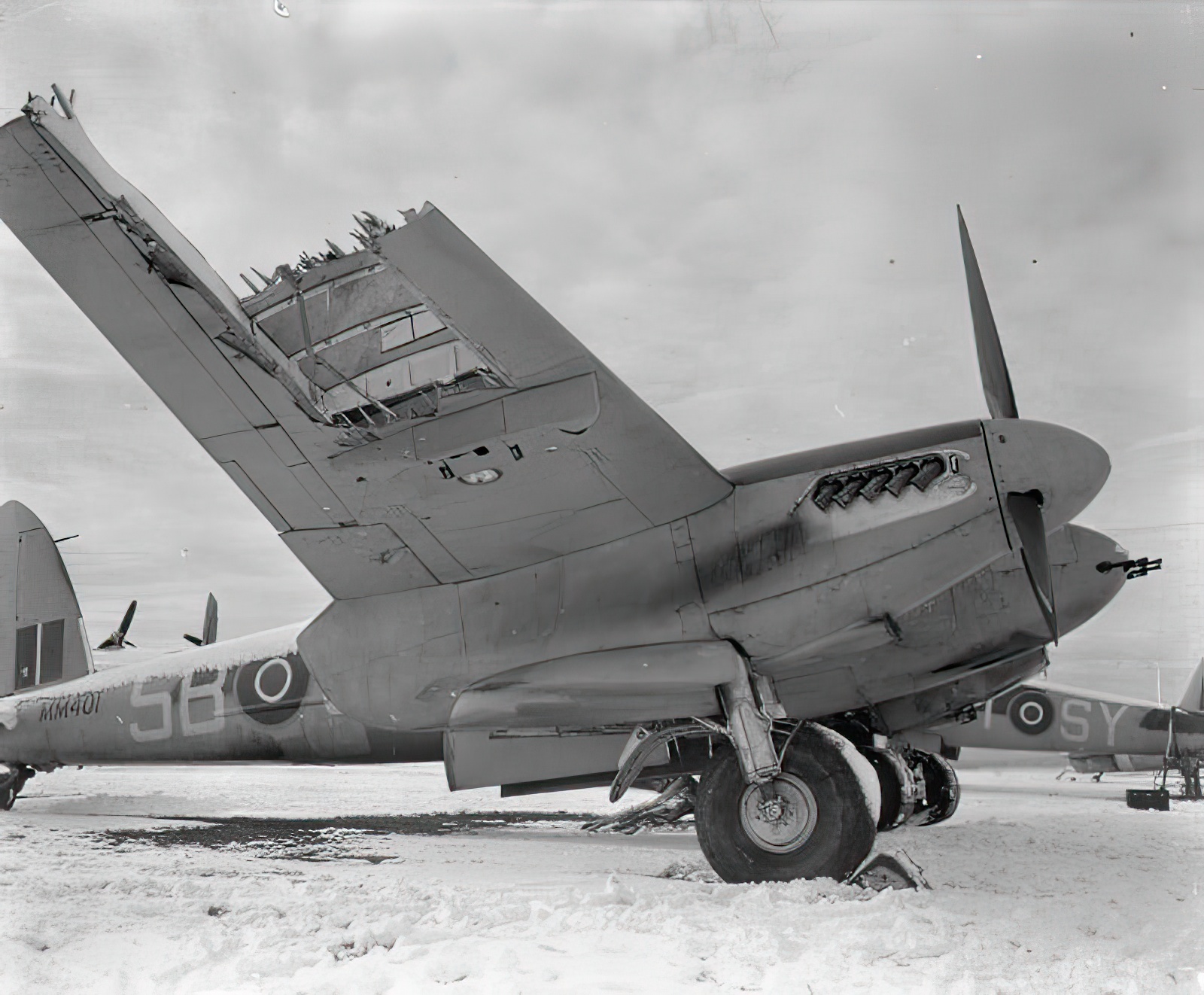 Severely damaged De Havilland Mosquito FB Mark VI ww2