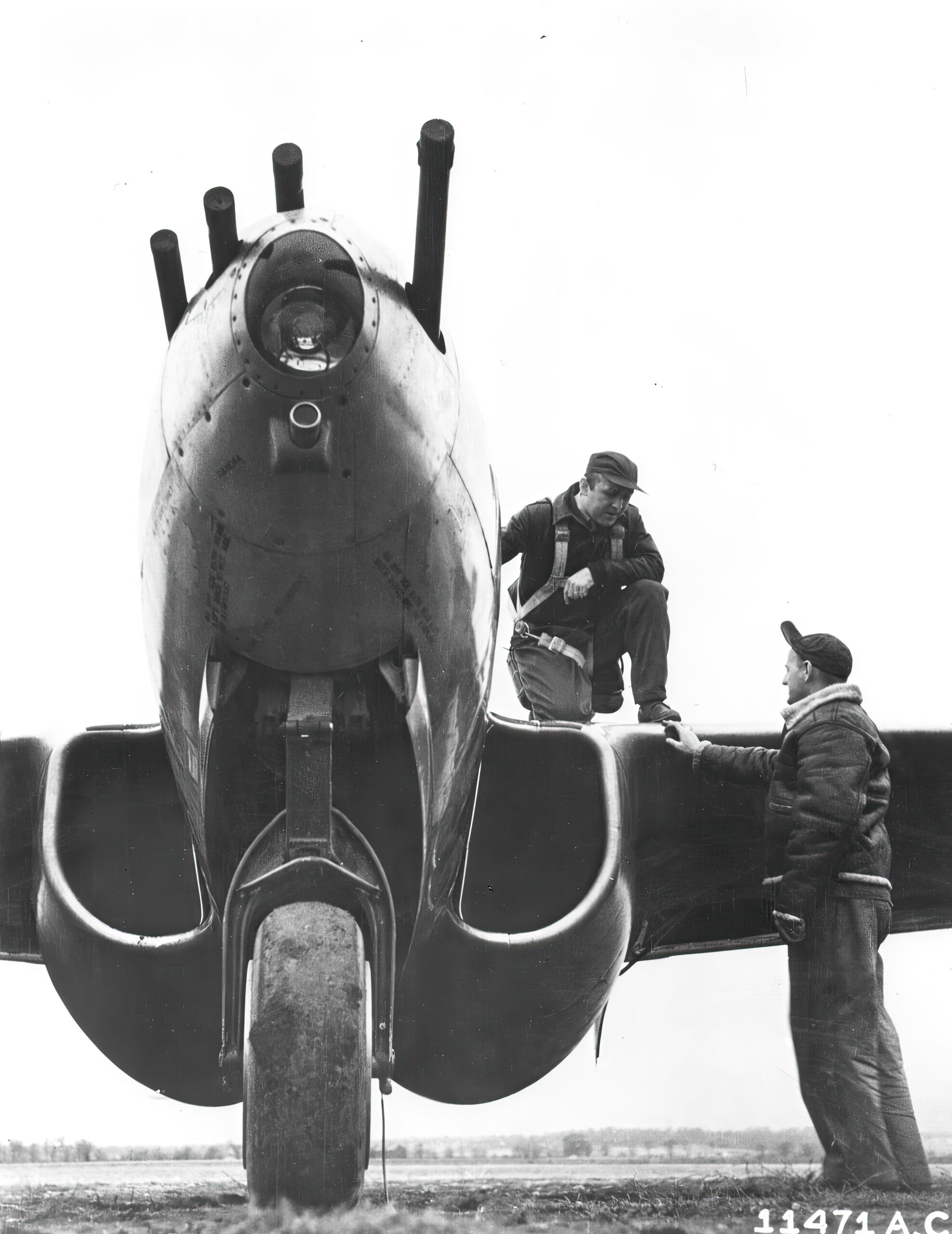P-59B showing the nose armament