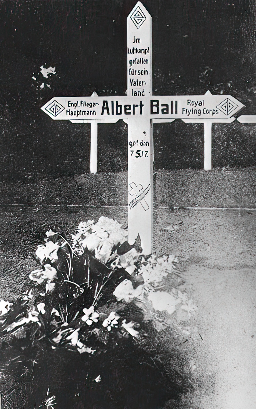 The original German marker for the grave of Captain Albert Ball