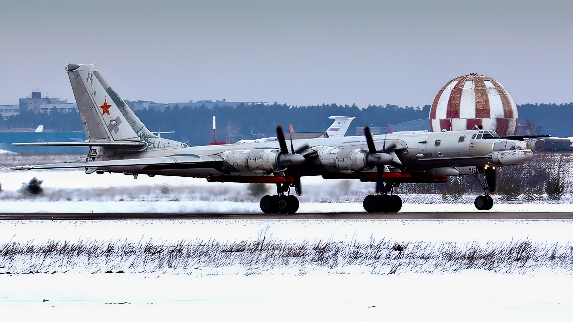 Tupolev 'Bear' Tu-95