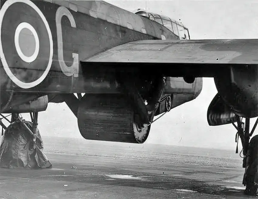 "Upkeep" bouncing bomb AVRO Lancaster