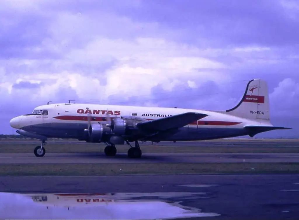DC-4-1009 Skymaster