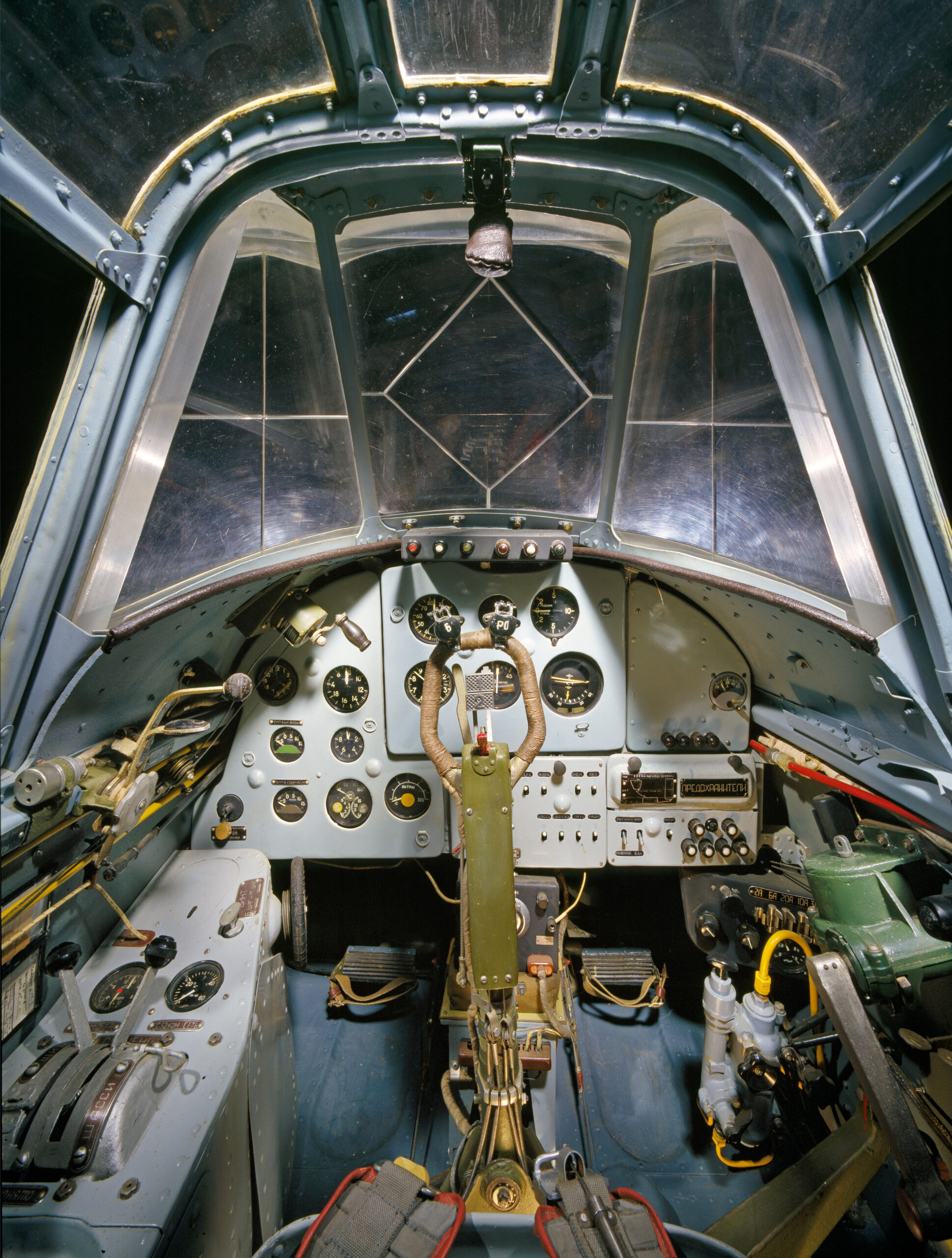 ilyushin il-2 cockpit