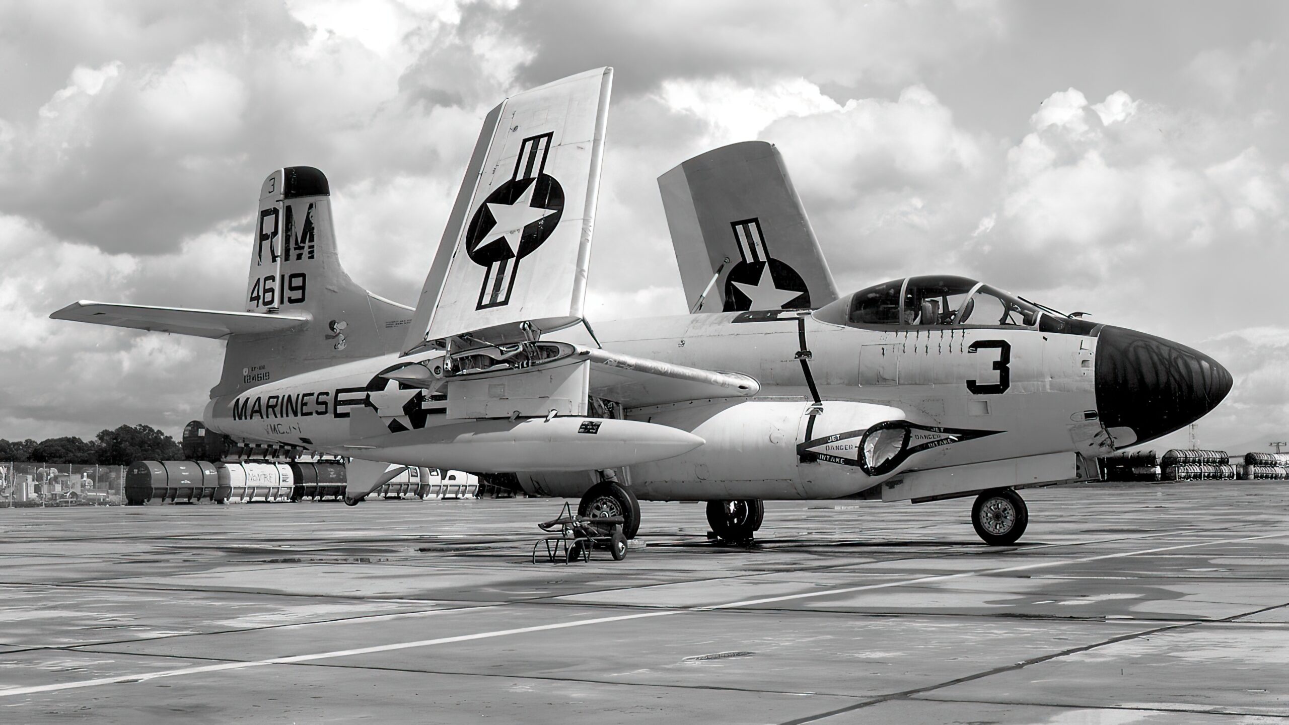 U.S. Marine Corps Douglas EF-10B Skyknight