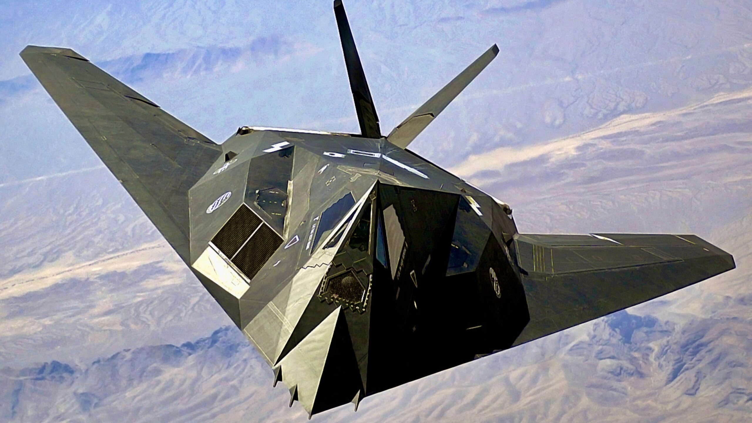 F-117 NIGHTHAWK