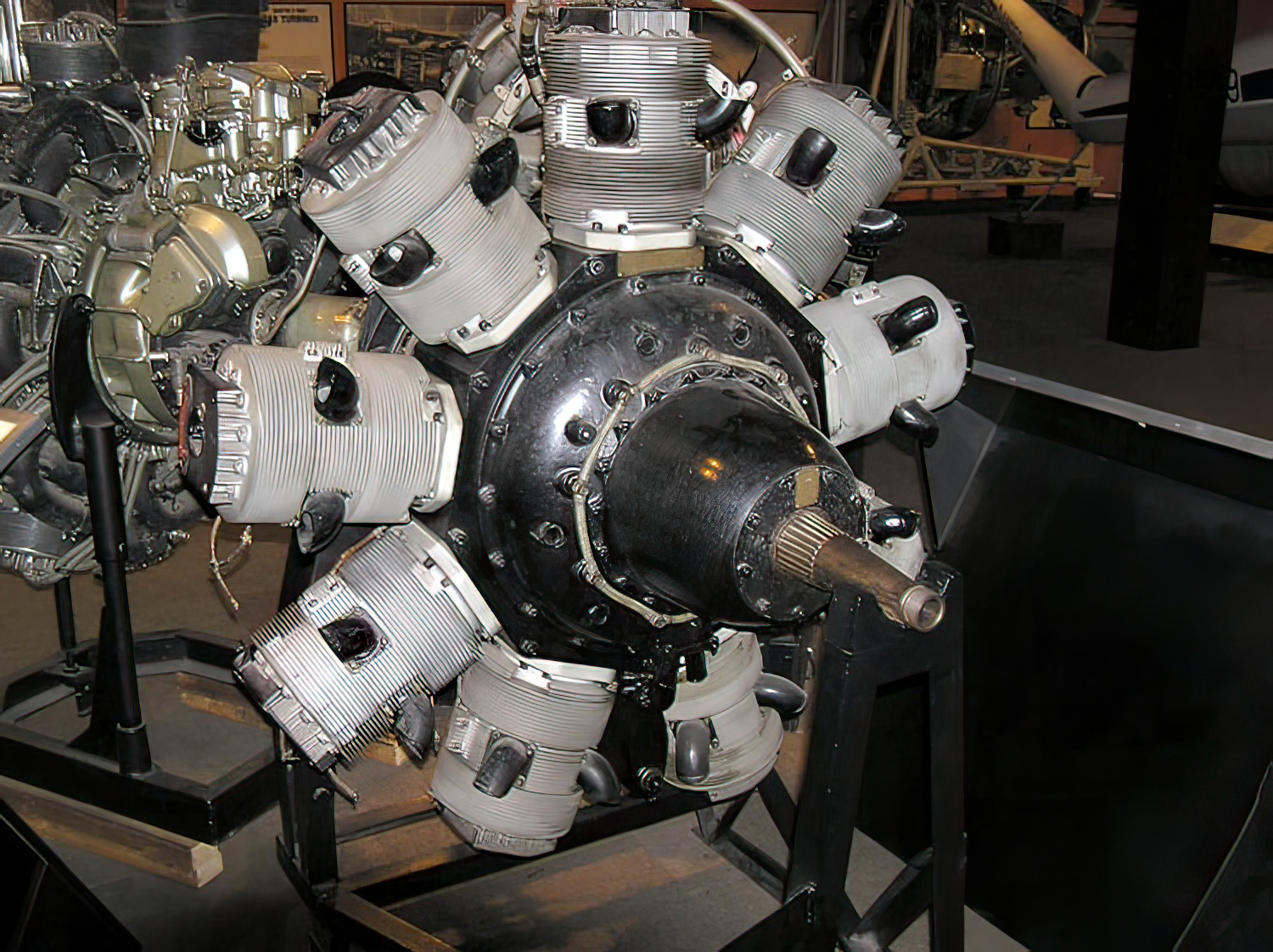 Bristol Perseus engine 