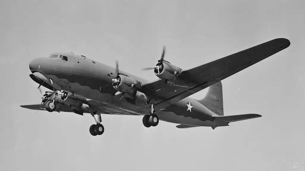 USAAF Douglas C-54 Skymaster transport plane landing, ca. late 1942/early 1943