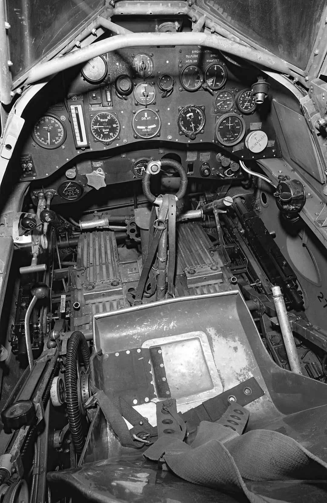 Gloster Gladiator cockpit