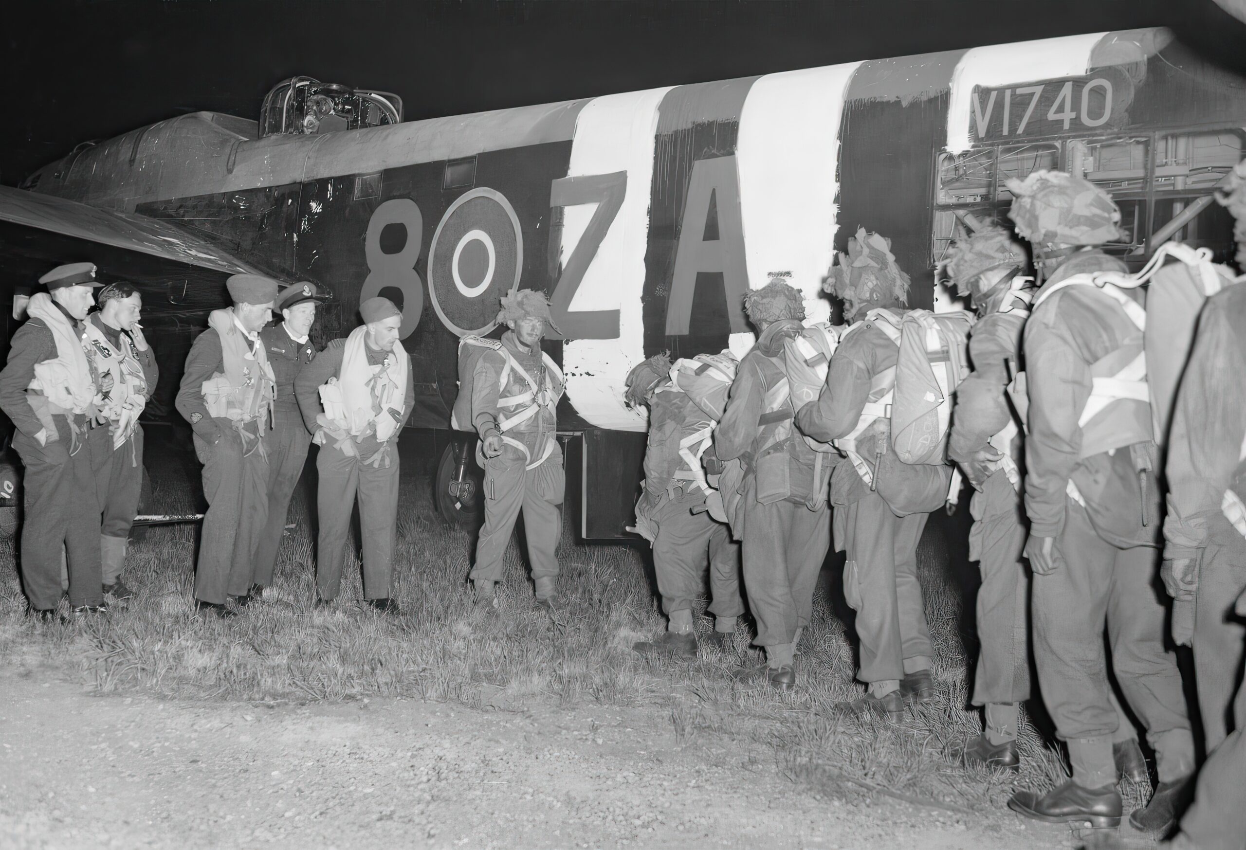 Paratroops of 6th Airborne Division climbing into an RAF Albemarle aircraft at RAF Harwell, June 5 1944