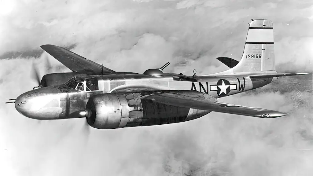 Douglas A-26B-15-DL(41-39186/6899) in flight