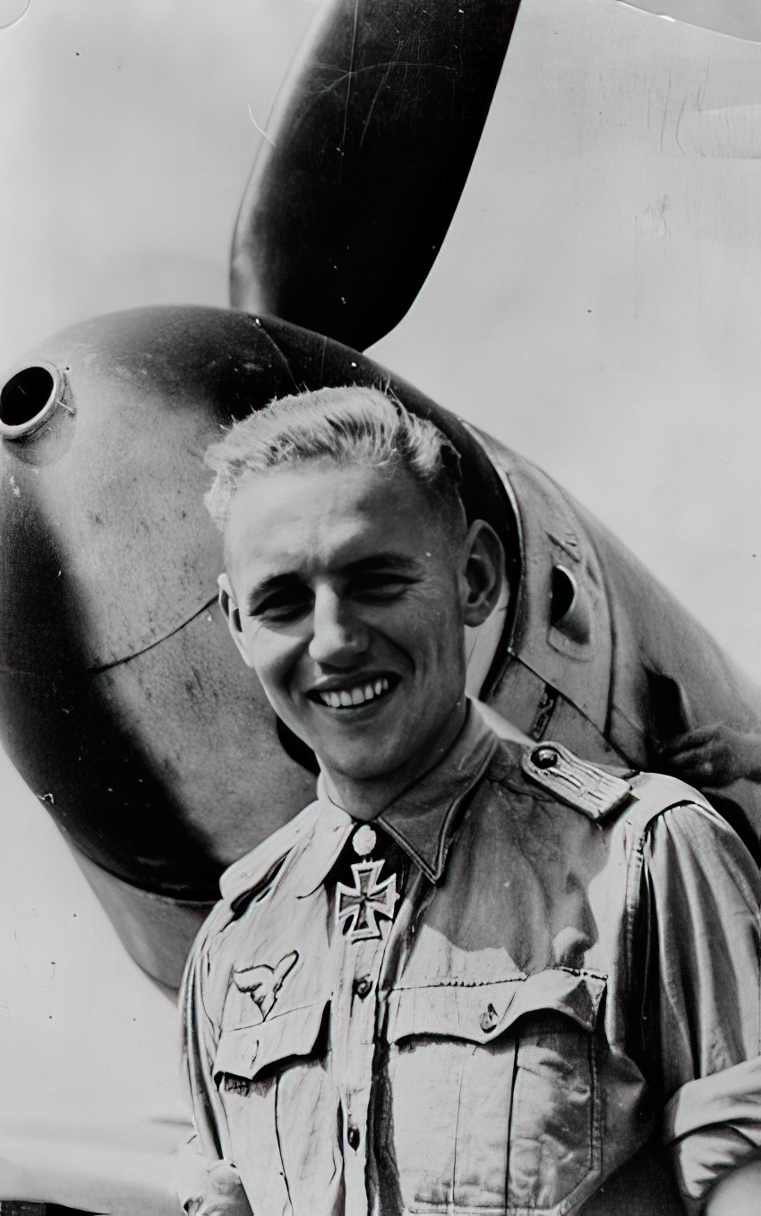 Erich Hartmann for his Bf 109 (G-6), October 1943