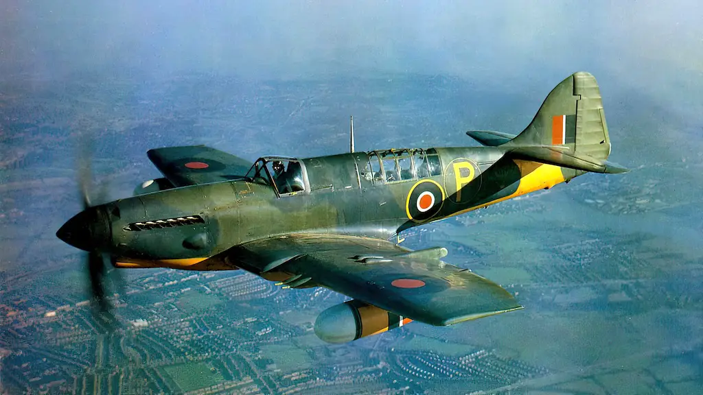 Firefly Z2118 converted from Mk.I is 1st prototype of FR Mk.IV. It first flew in 1944, retained the elliptical wing and the original tail assembly. In 1945 it was modified to full Mk.IV standard, and three more conversions were made from the Mk.I airframes (s/n MB649, Z1835 and PP482).