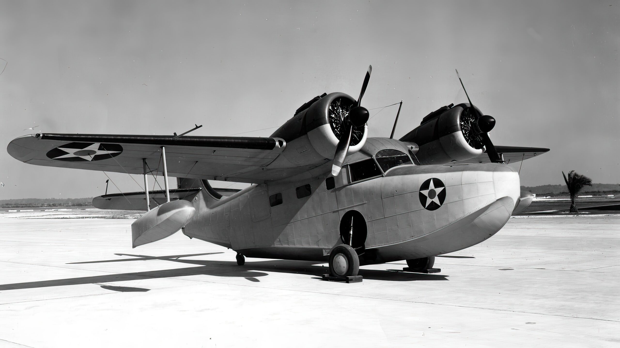 This JRF-5 Grumman JRF-5 Goose was assigned to Naval Air Station Jacksonville, Florida (USA), in 1941 and remained on the station throughout the Second World War (1942)