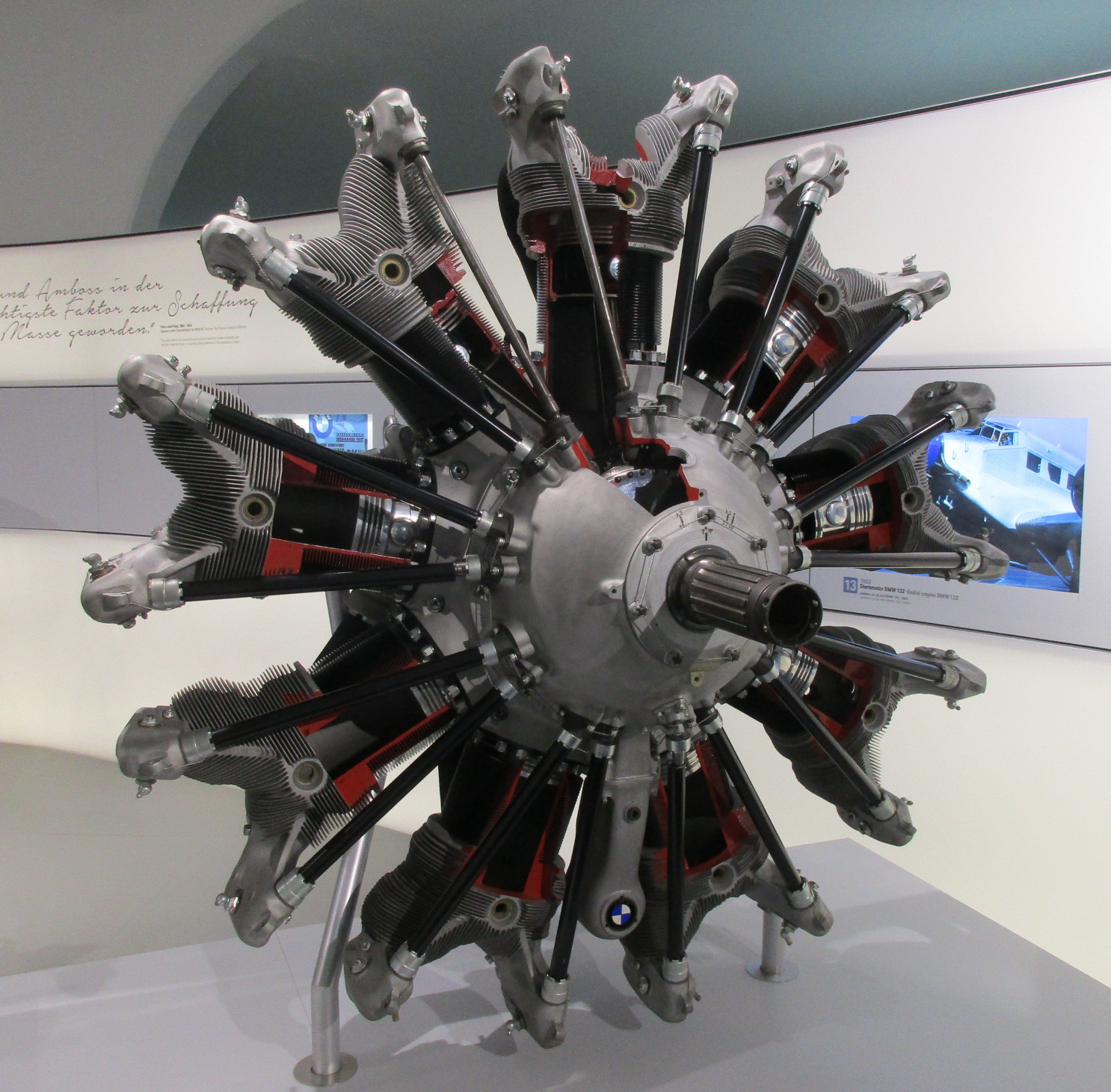 BMW 132, a nine-cylinder radial engine