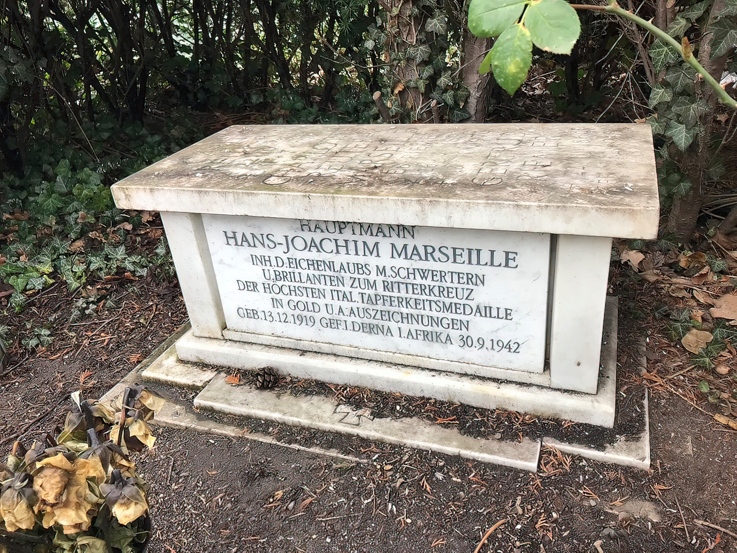 Hans-Joachim Marseille Memorial in Berlin, Ev. Cemetary Alt-Schöneberg