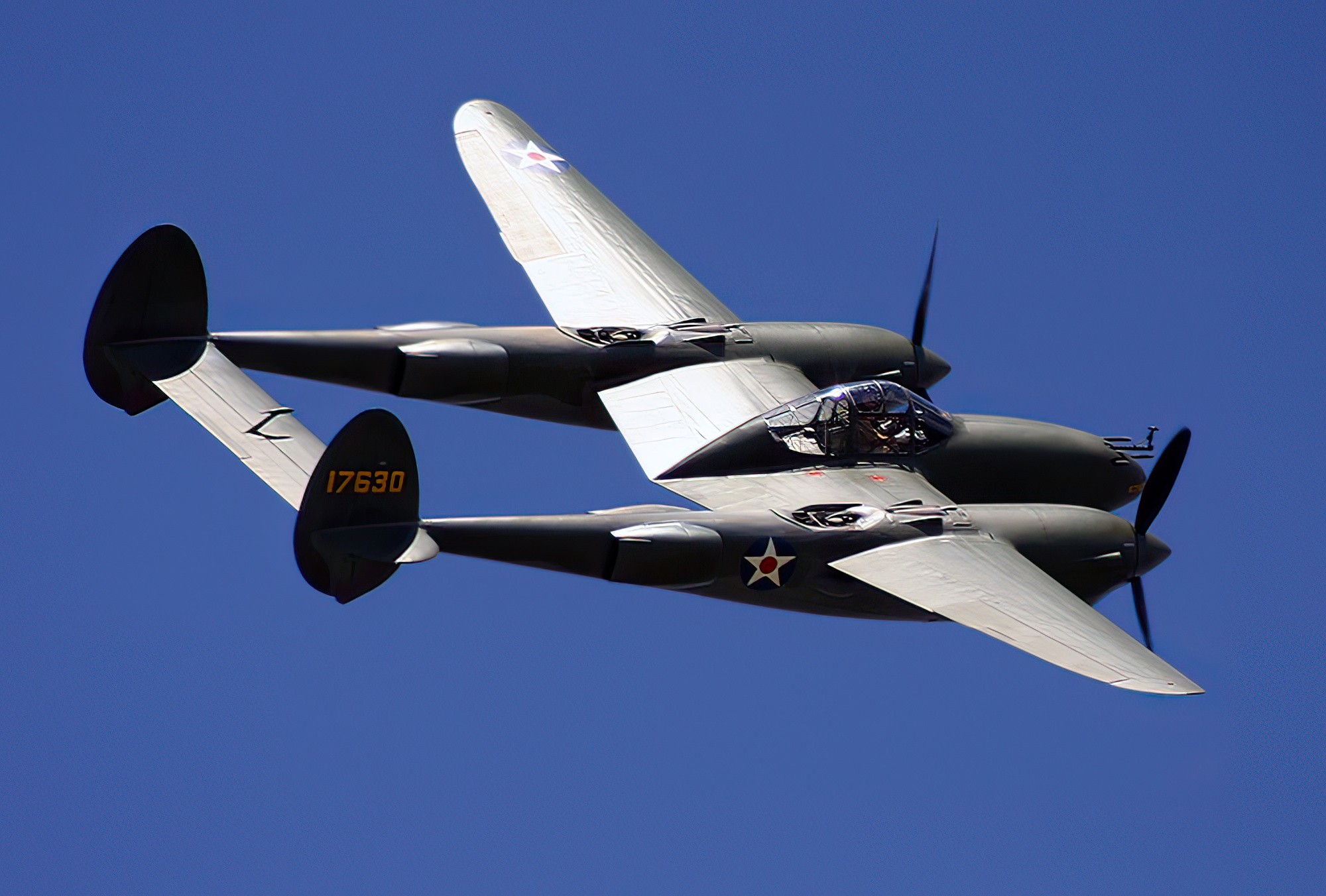 NX17630 Lockheed P-38 "Glacier Girl"