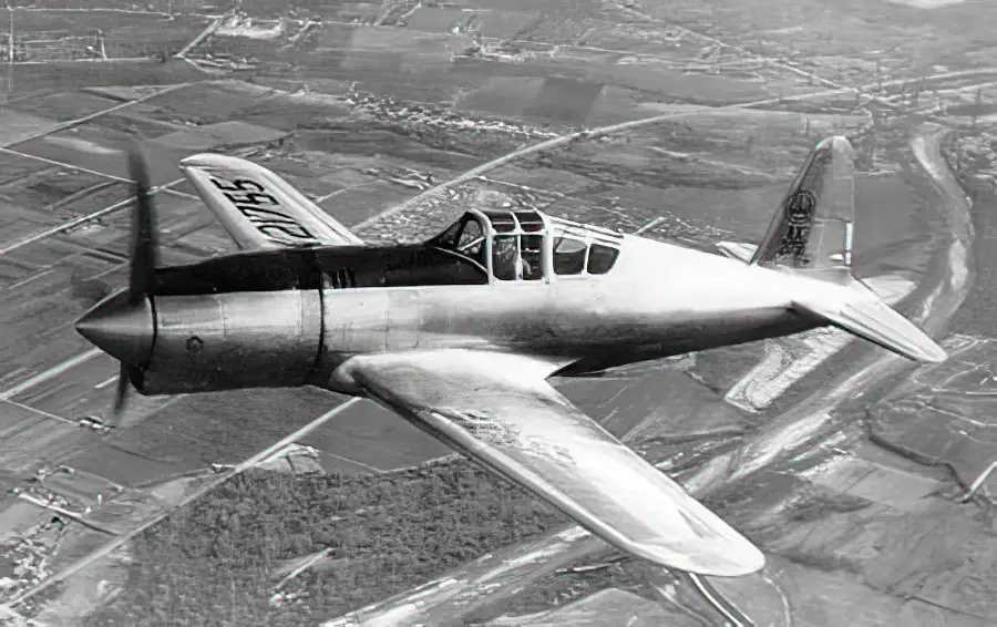 Vultee P-66 Vanguard, Model 48 in flight with original long nose cowling