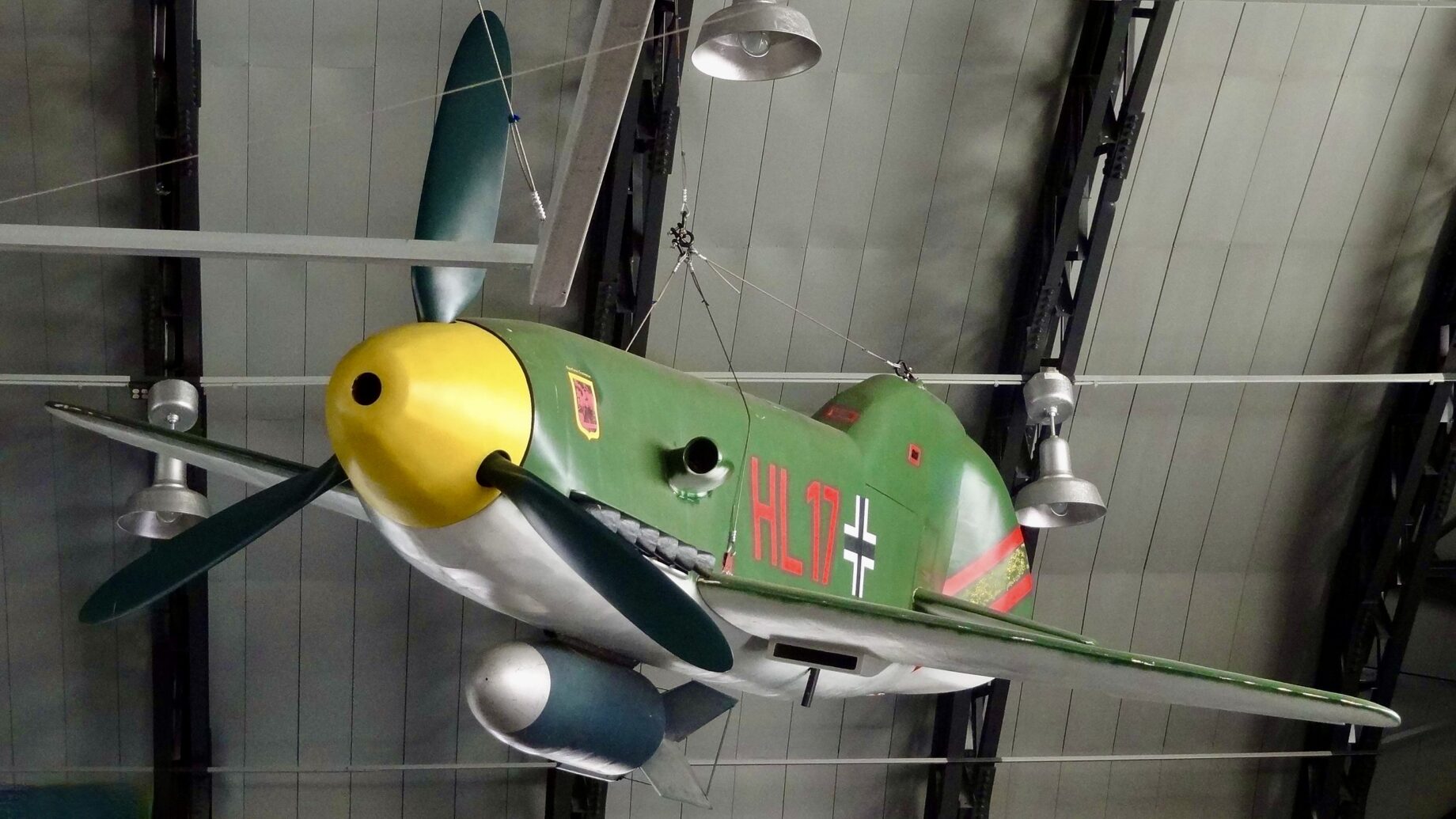 Hütter Hü 136: Super-Armored German Dive Bomber - Jets ’n’ Props