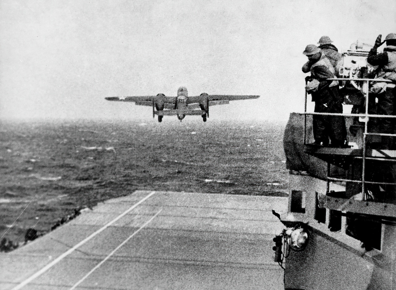 A U.S. Army Air Forces North American B-25B Mitchell bomber takes off from the aircraft carrier USS Hornet (CV-8) during the "Doolittle Raid"