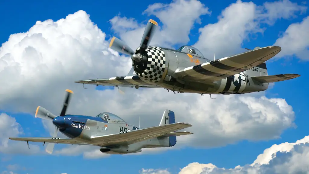 P-47 Thunderbolt P-51 Mustang