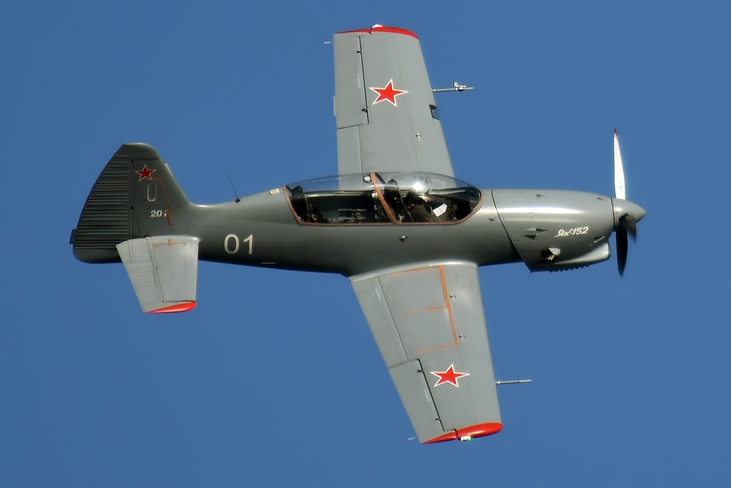 Yak-152